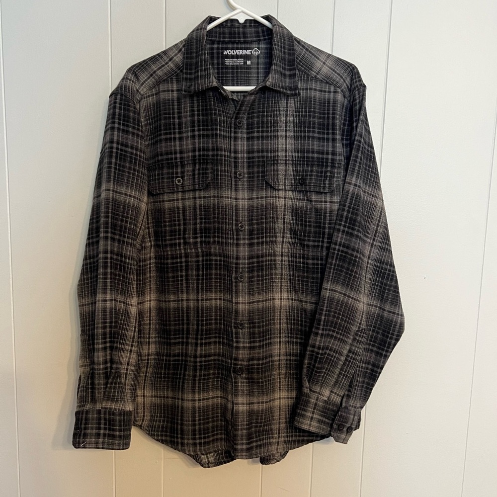 Wolverine, long sleeve button-down plaid flannel size‎ M